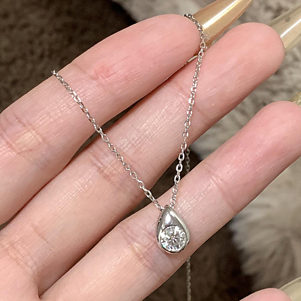 0.3/0.5CT Solitaire Diamond Mo - Bezels Set Pendant reseña y precio