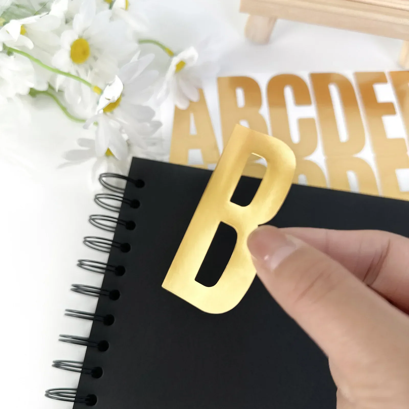 100 Pcs 6 Sheets Gold Letter S - Gold Foil Flakes reseña y precio
